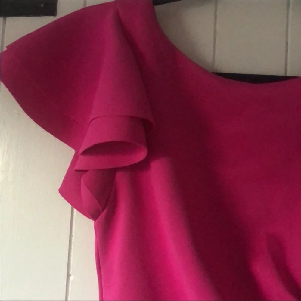 Hot pink flutter sleeve dress - Picture 5 of 9